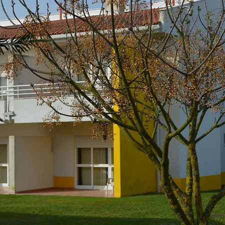 Aldeamento Turistico De Palmela 3* Cajados