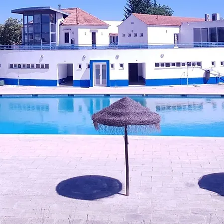 Aldeamento Turistico De Palmela 3* Cajados