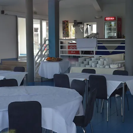 Aldeamento Turistico De Palmela Hotell Cajados