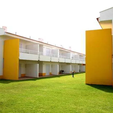 Aldeamento Turistico De Palmela 3* Cajados