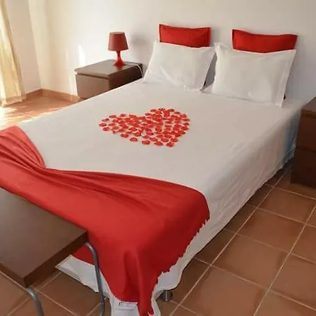 Aldeamento Turistico De Palmela Hotell Cajados