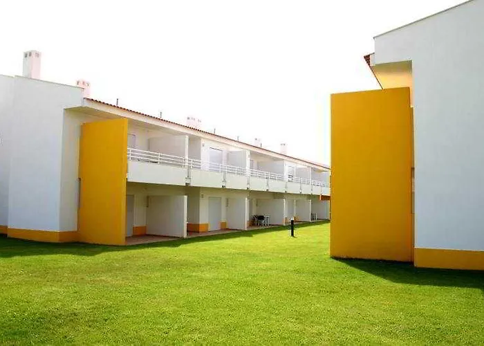 Aldeamento Turistico De Palmela 3* Cajados